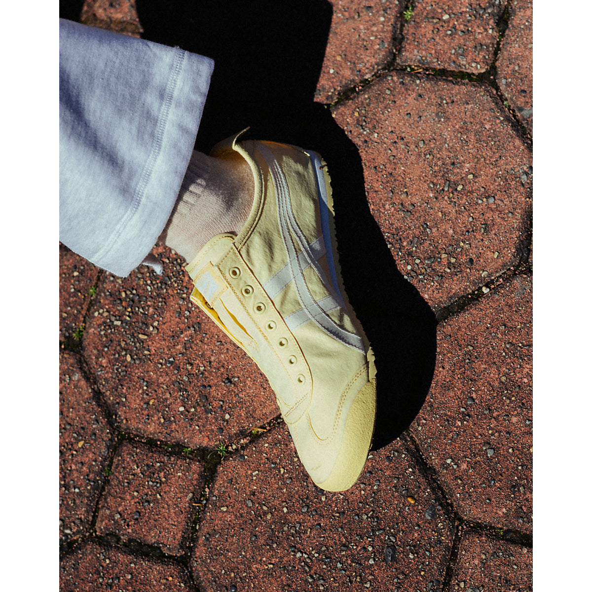 MEXICO 66 SLIP-ON - YELLOW / CREAM - view 9